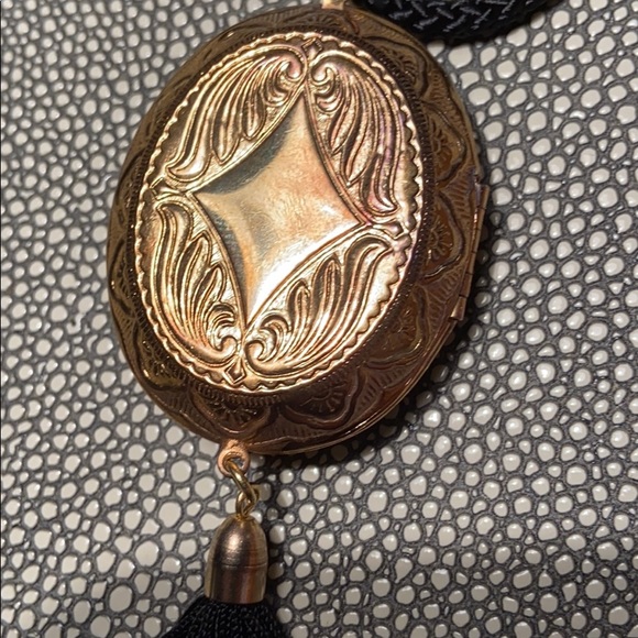 VTG 80s Cloisonné Locket Necklace with Tassel - Picture 6 of 7